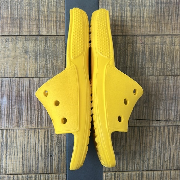 Crocs x Batman yellow black iconic comfort slides, men size 4 women size 6 - Picture 4 of 8